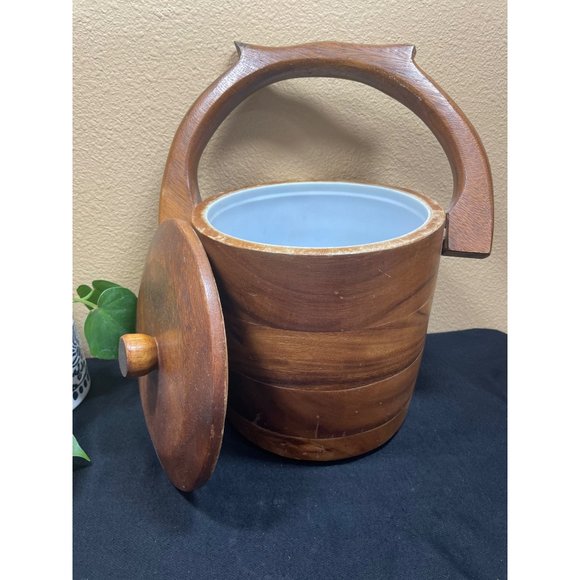 Vintage Mid Century Modern  Ice Bucket With Lid And Handle - Picture 2 of 7